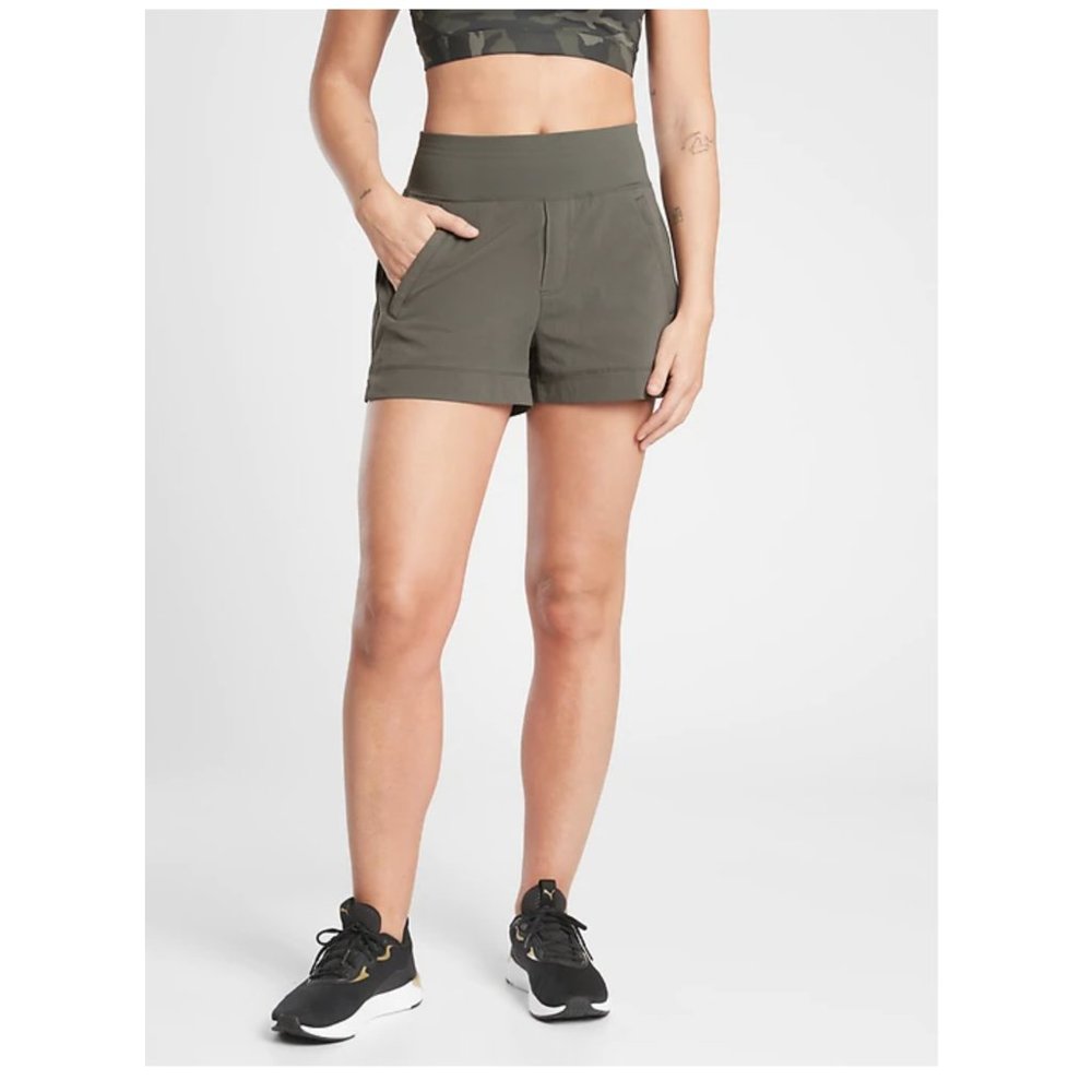 NWT Athleta Trekkie North Short
